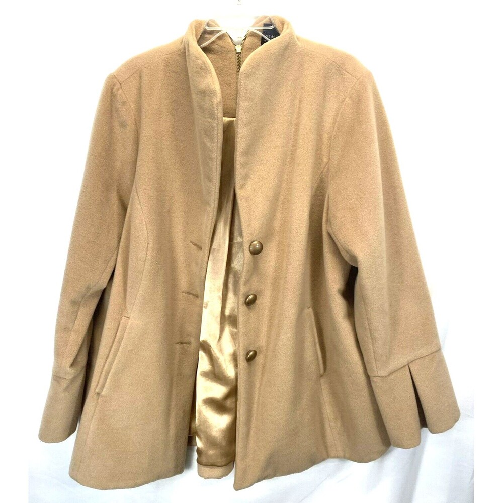 Status by Star Jones Women's Coat Size Large Tan Zipper Back Winter Outerwear